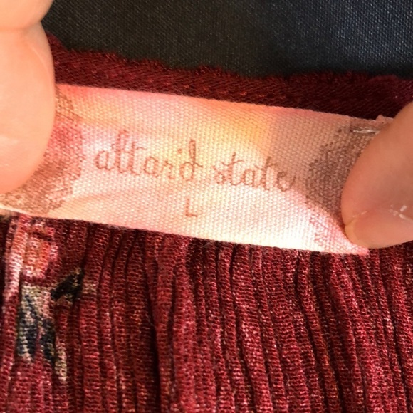 Altard State Woman’s Floral Long Sleeve V-Neckline Lace Button Burgundy Top Sz L - Picture 9 of 12